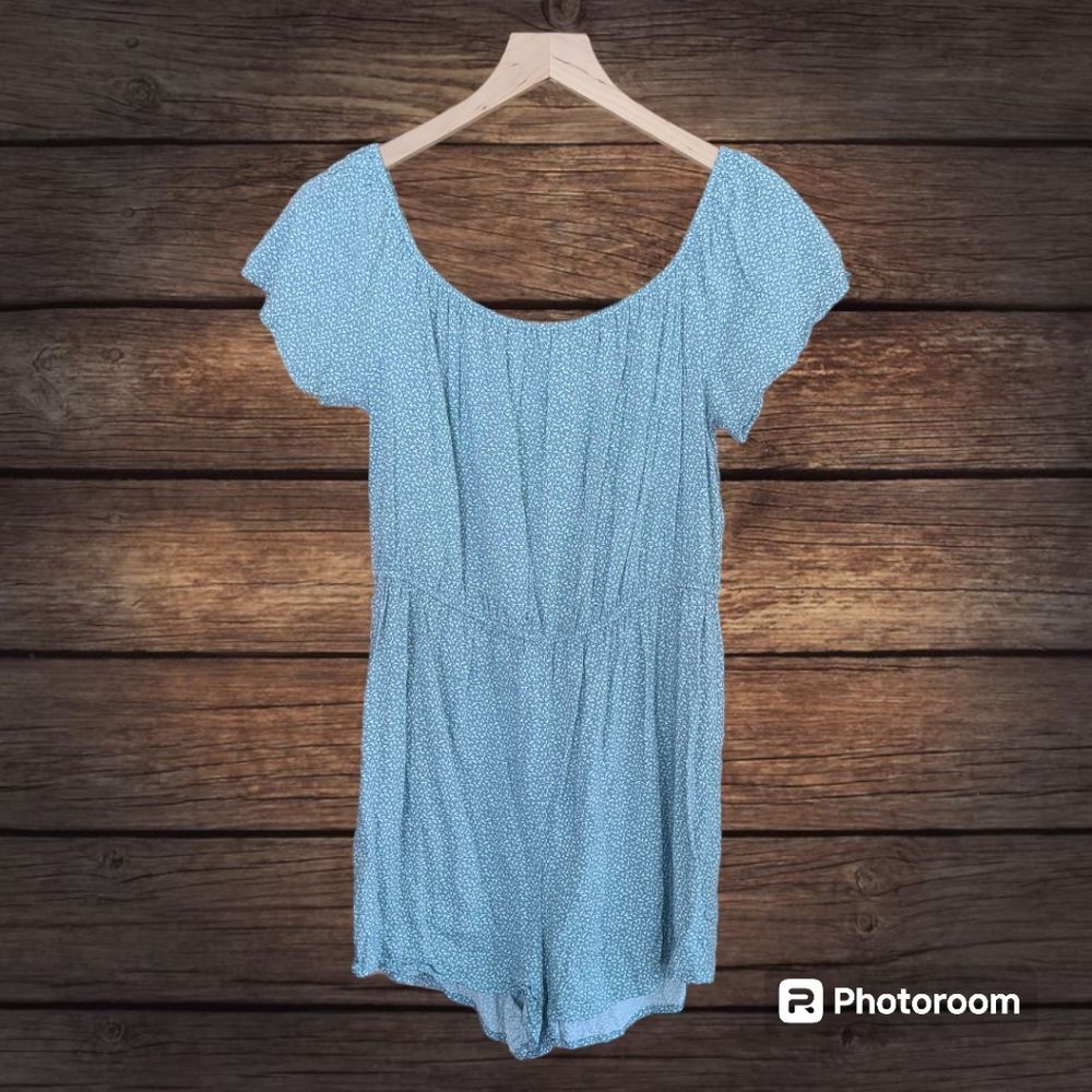 Forever 21 Short Sleeve Romper Size L